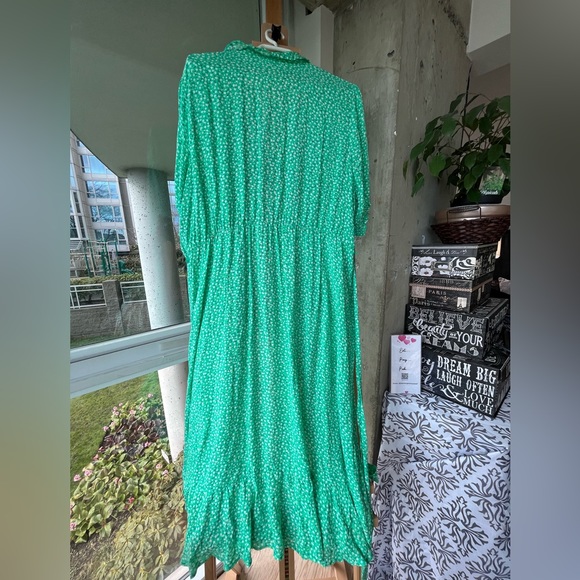 Old Navy Midi waist tie dress with ruffle, size XXL | never worn - Picture 5 of 7